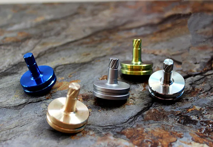 

Brass / Titanium EDC Gyro Inception Toys Tritium Tube Version EDC Multi Tools