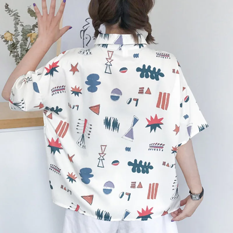 Kawaii Cartoon Short Sleeve Print Blouse Women Tops Turn Down Collar Shirts Ladies 2019 Summer Girls Loose Casual Blouse Female