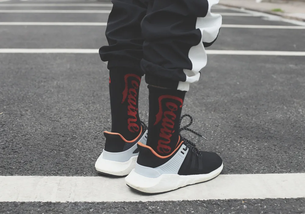 الصيف طويل الرجال المد الشارع أوروبا وأمريكا الورك هوب البرية الكولا الجوارب الإناث ins لوح التزلج الجوارب للجنسين المتناثرة calcetines الصيف طويل الرجال المد الشارع أوروبا وأمريكا الورك هوب البرية الكولا الجوارب الإناث ins لوح التزلج الجوارب للجنسين المتناثرة calcetines