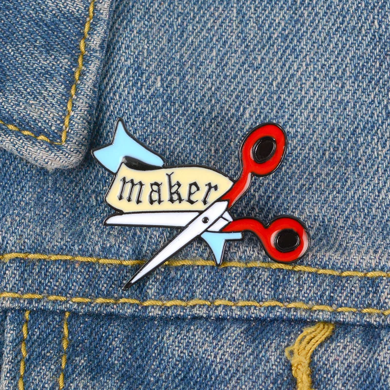 

Red Scissors Brooch Cartoon Banner Blue Ribbon Enamel Pins Button Brooches Lapel Pin Backpack Badge Jewelry Gift for Friends Kid