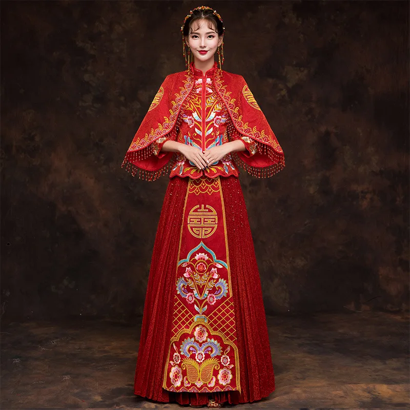 Зарубежные китайские Для женщин Cheongsam женский ручной работы вышитое платье-чанпао красные азиатские свадебные Плиссированное Платье для выступления на сцене Костюмы