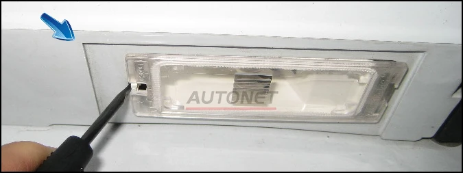 Ford-Escape-License-Plate-Light-Bulbs-Replacement-Guide-002 