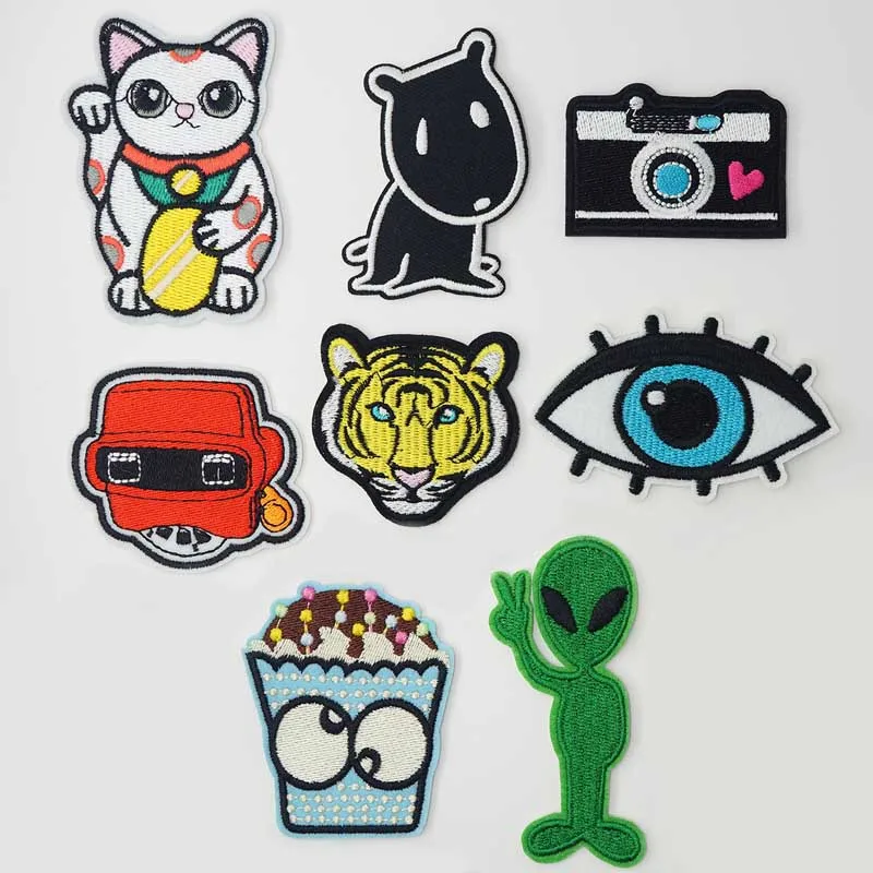 

Fortune Cat Snake Camera Iron On Patches Sewing Embroidered Applique for Jacket Clothes Stickers Badge DIY Apparel Accessories