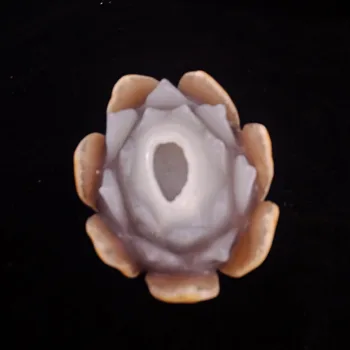 

Wholesale Price Agate Geode Lotus Flower Shape Crystal Realistic Beauty Flower Hand Polished For Gift &Home Decor GM