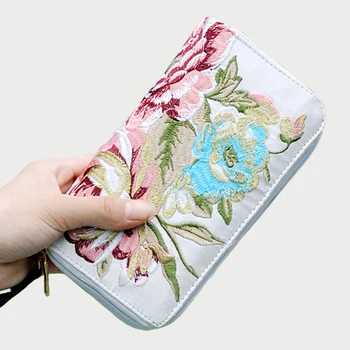

2018 Exquisite Embroidery Purse Handmade National Floral Embroidered Women Long Wallet Canvas Party Double Zipper Day Clutch