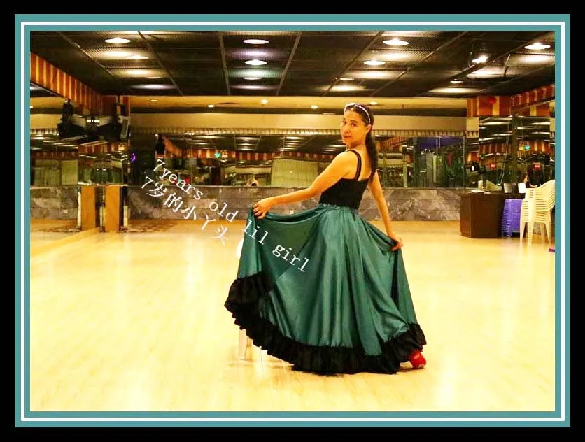 Flamenco rok tribal buikdans Satijn zijde 22 yards rok met grens FH1 Flamenco rok tribal buikdans Satijn zijde 22 yards rok met grens FH1