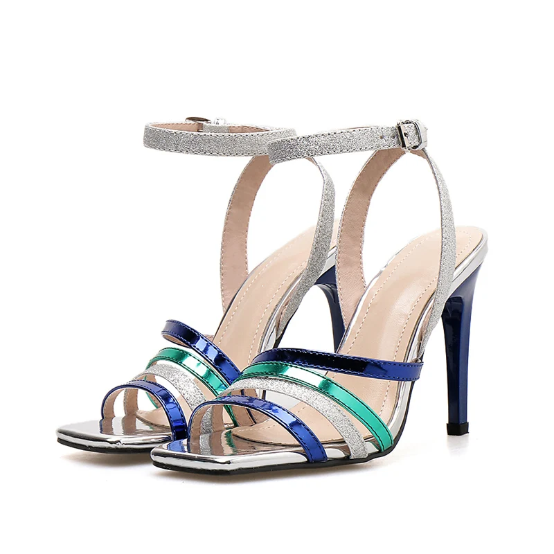 2019 المرأة الصيف 11 سنتيمتر عالية الكعب مشبك حزام الصنادل سيدة مضخات الإناث الفضة الأزرق اللباس الصنادل خنجر الترتر الأحذية YQS-5