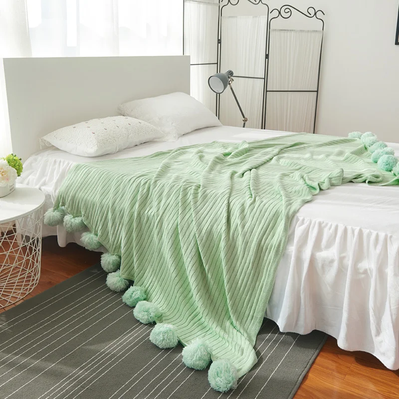 Мягкое большое хлопковое вязаное одеяло с меховым помпоном, ковер для взрослых и детей, для дома, дивана, постельных принадлежностей, декоративное одеяло, подарок, 150*200 см/90*90 см - Цвет: Светло-зеленый