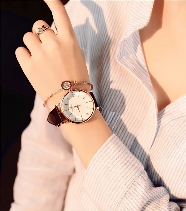 Дизайнерские ЖЕНСКИЕ НАРЯДНЫЕ часы Роскошные Кварцевые женские часы ulzzang модные повседневные белые женские кожаные Наручные часы reloj mujer
