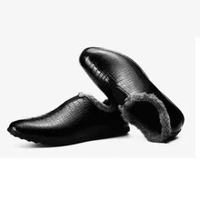 100% Leather Driving Shoes Fashion Crocodile Flats Warm Slip On Loafers For Men Vintage Comfortable Peas Shoes Casual Moccasin