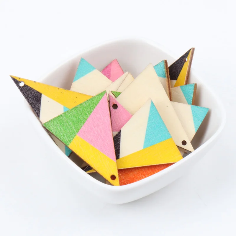 

Natural Wooden Triangular Buttons For Clothing Handmade Letter Sewing Buttons Scrapbooking Crafts DIY 20PCs 29x39mm MT0042X-FD