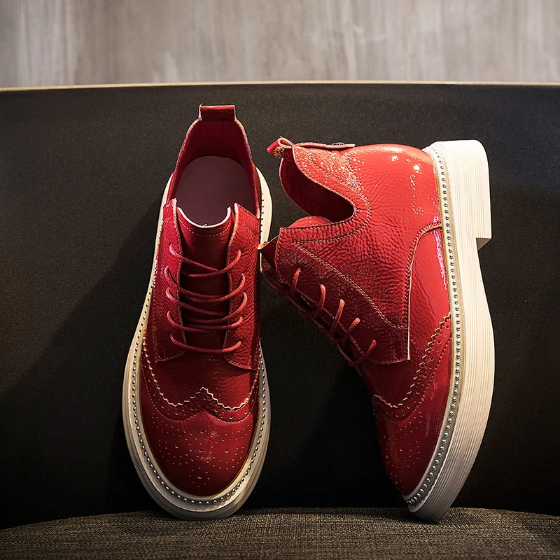 

Roman all-match v open red martin boots girls carve pattern round toe japanned leather flats beading punk bota plush shoes women