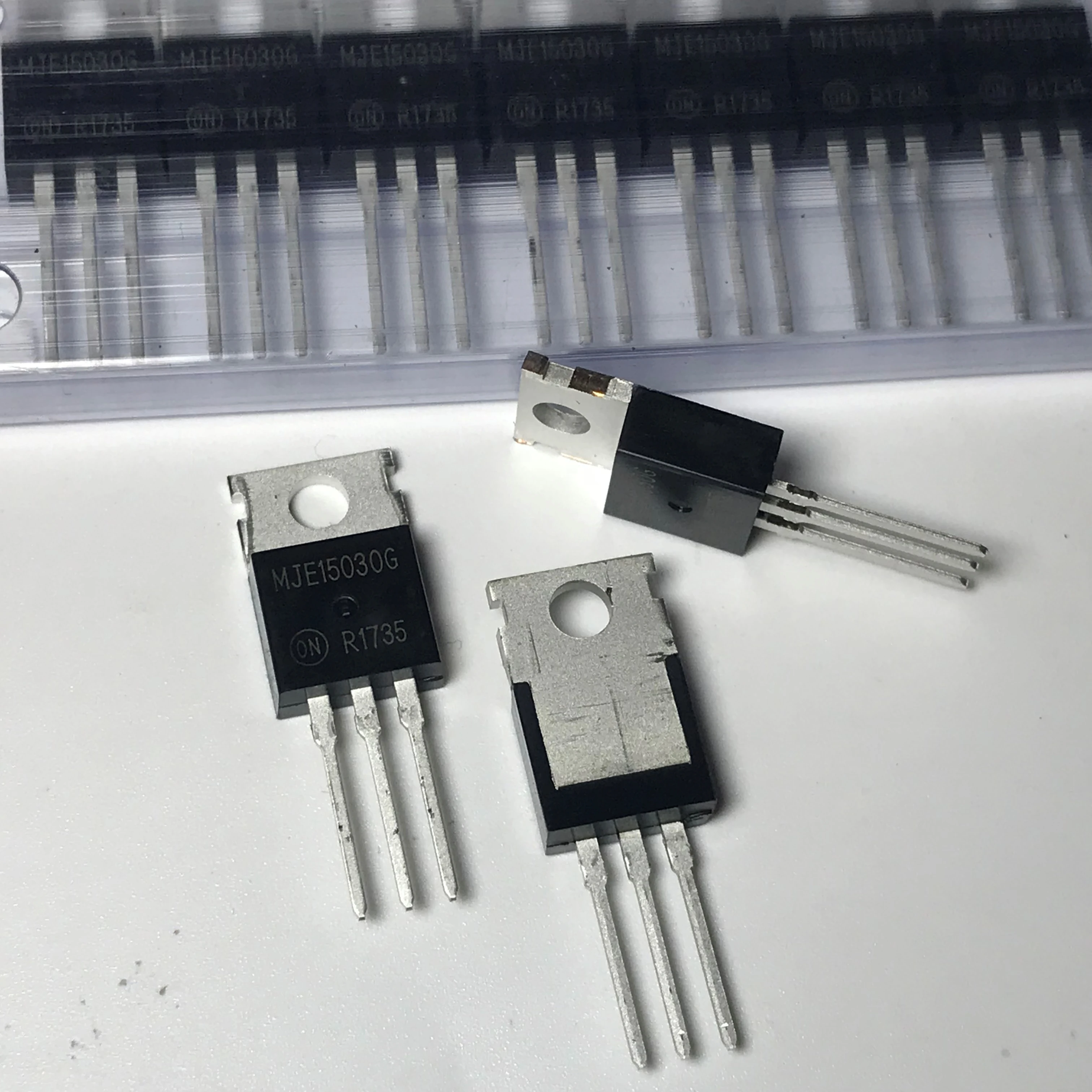 

MJE15030 MJH11019 MJL3281A MJL21194 new original 10pcs/lot
