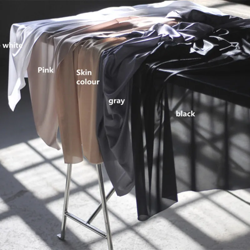 

Knitted lining-weft micro-elasticity 55% polyester 45% copper-ammonia filament 5 colouring
