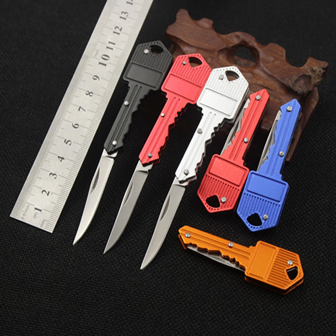 

1pcs Portable Pocket Folding Key Shape Ring Knife Tool Outdoor Camping Survival Peeler Mini Camping Key Ring Knife Tool