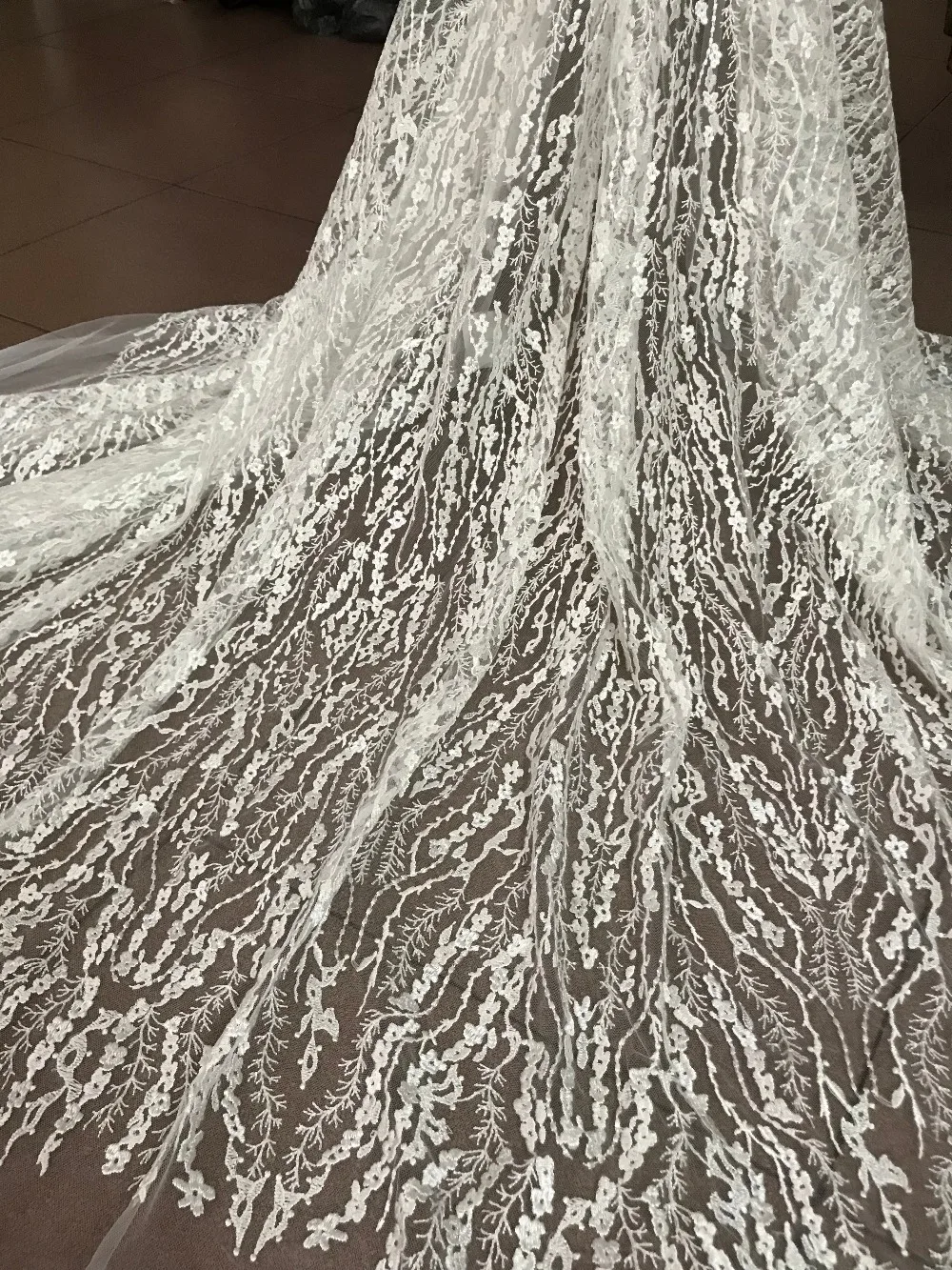 

hot selling Sat-81135 Nigerian Fabrics High Quality Tulle African Laces Fabric with sequins Embroidered tulle fabric