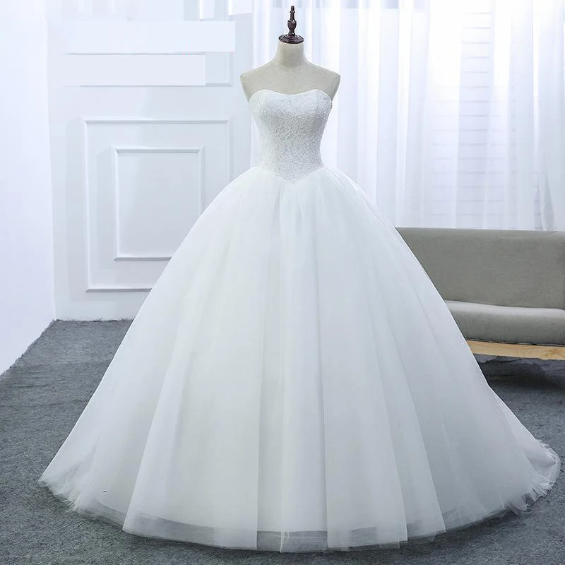 New-2018-Strapless-Ball-Gowns-Sleeveless-Wedding-Dresses-Lace-Appliques-Body-Real-Image-Vestido-De-Noiva (1)