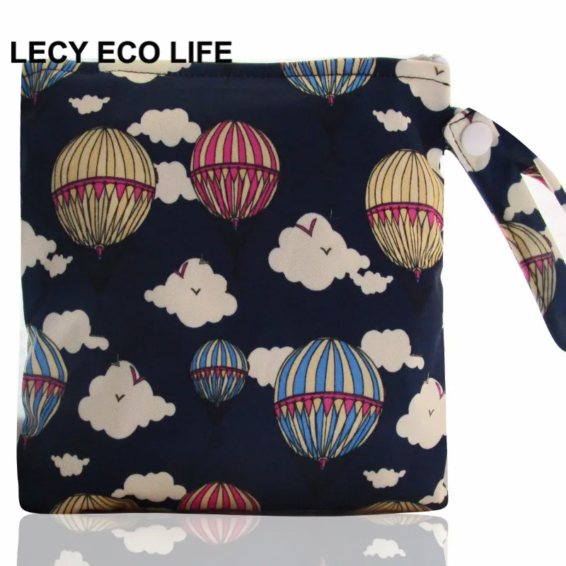 [LECY ECO LIFE] 1pc Multi-functional size 18*18 Wet Bag Reusable bag for Mama Cloth pads, Menstrual Pad, sanitary pads bags