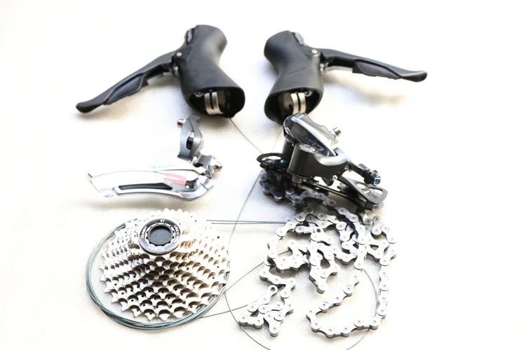 Shimano claris R2000 2*8 Speed Road Bicycle 5 SPT for road bike Shimano claris R2000 2*8 Speed Road Bicycle 5 SPT for road bike