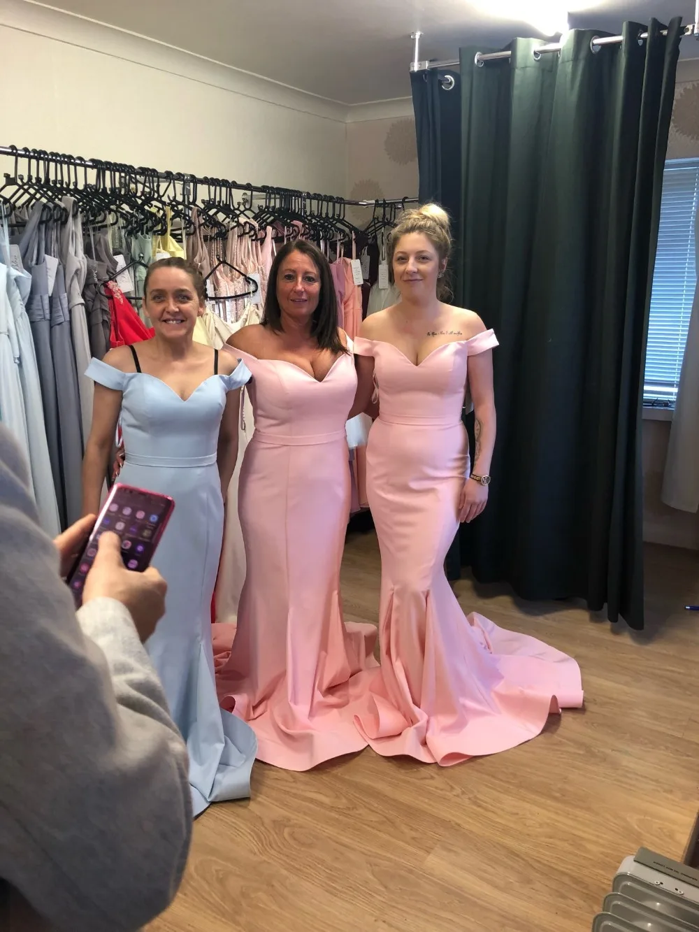 

2019 Pink Mermaid Bridesmaid Dresses Off Shoulder Sweep Train Light Country Maid of Honor Prom Party Gowns Vestido longo Cheap