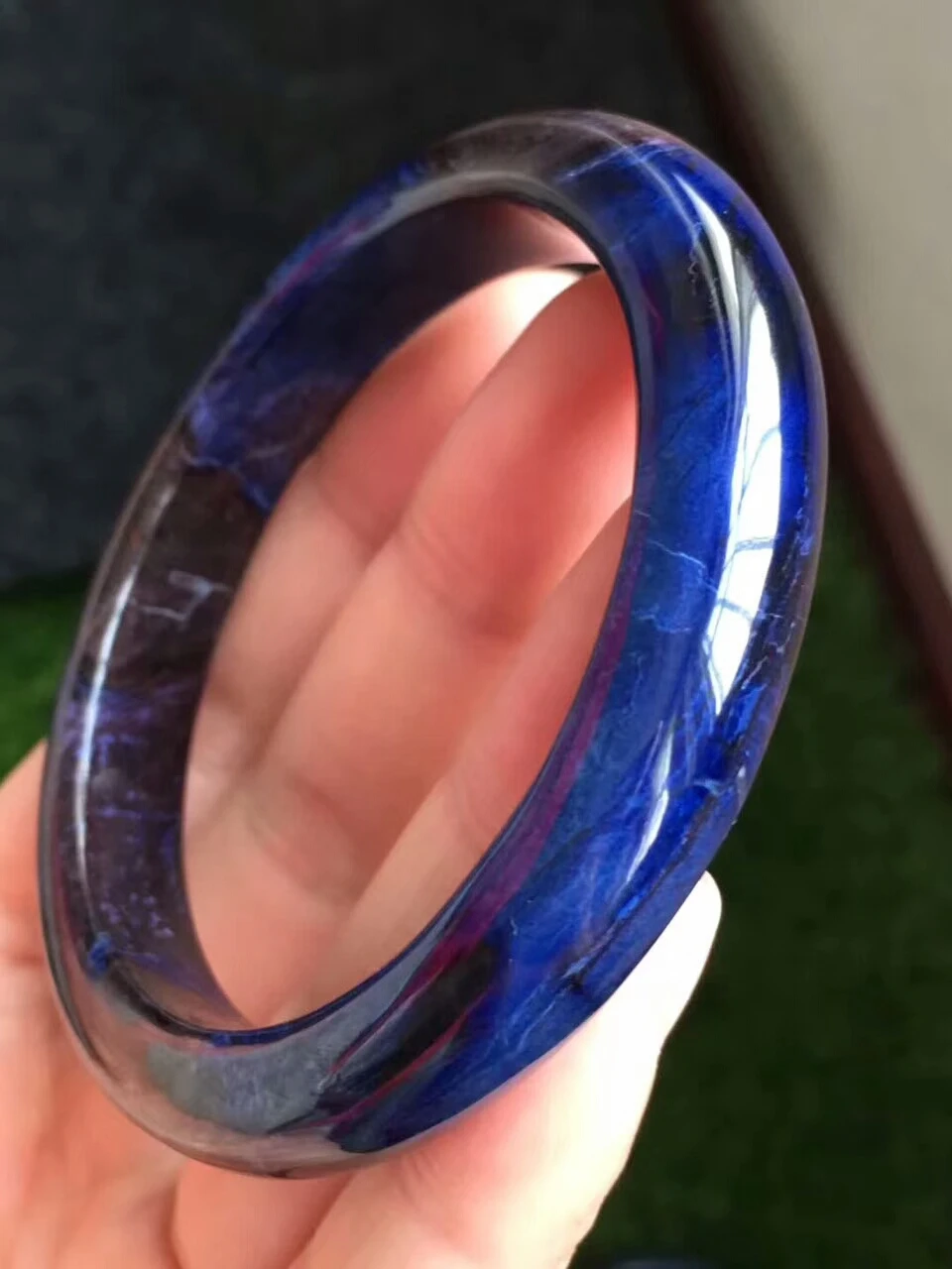 

Top Quality Natural Sugilite Royal Blue Gemstone South Africa Lady Crystal Healing Bangle Inner Diameter 57mm Certificate