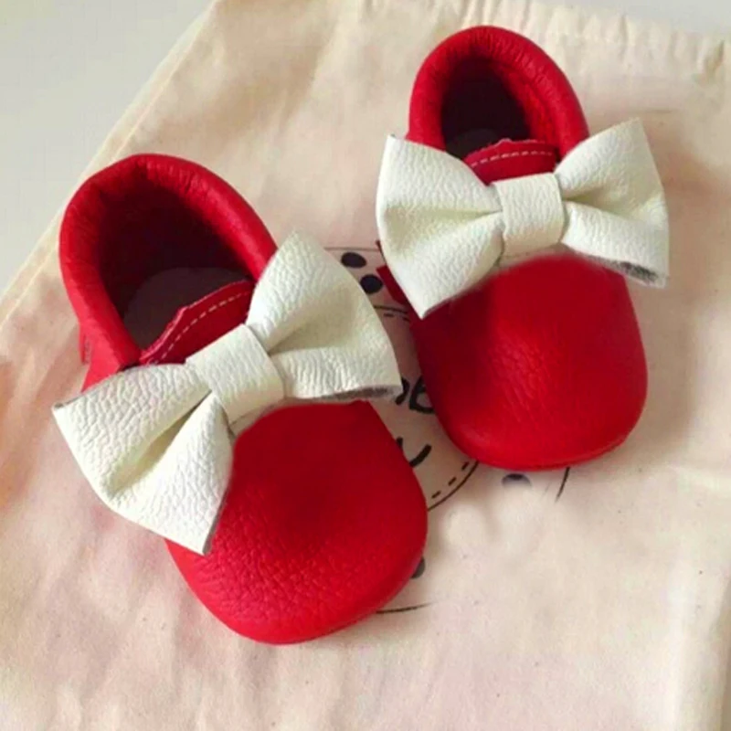 

Red Genuine Leather Baby Moccasins Soft sole Butterfly-knot Baby Shoes Christmas Tassels Baby girls Shoes boys first walker