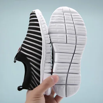 

Kids Sneakers Running Children Shoes Boys Sport Shoes Girls Breathable Knit Socks Sneakers Outdoors Soft Casual Shoe 2019