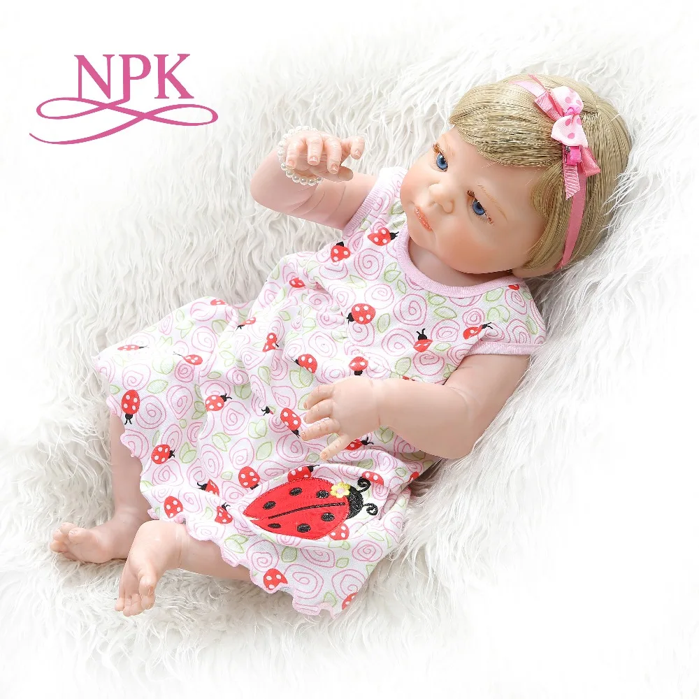 NPK 56 см кукла bebe reborn baby girl волосы блонд новорожденный силикон для всего тела