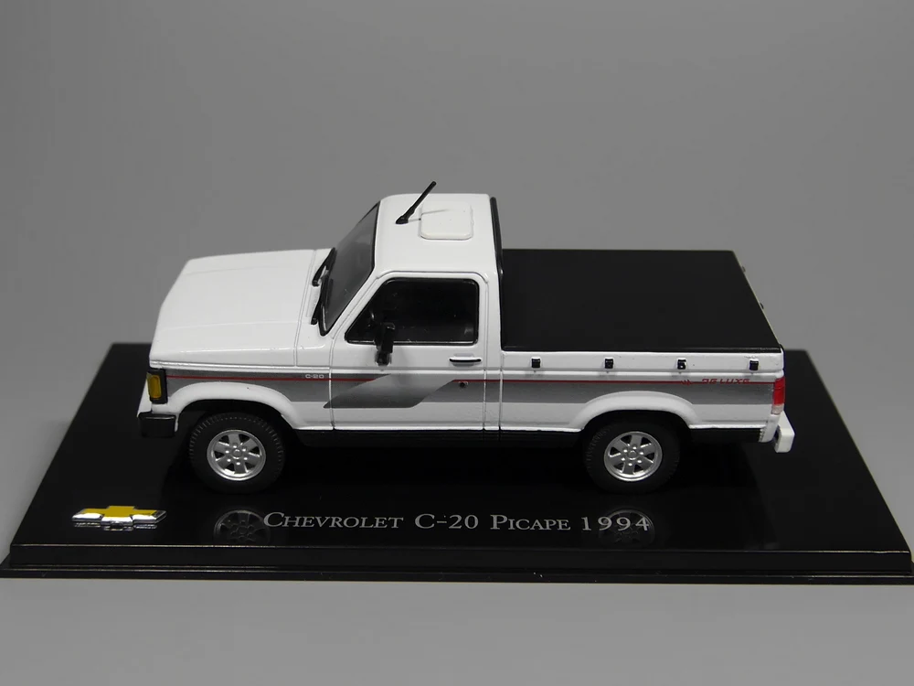 Авто ИНН-ixo 1:43 Chevrolet C-20 Picape 1994 литая под давлением модель автомобиля