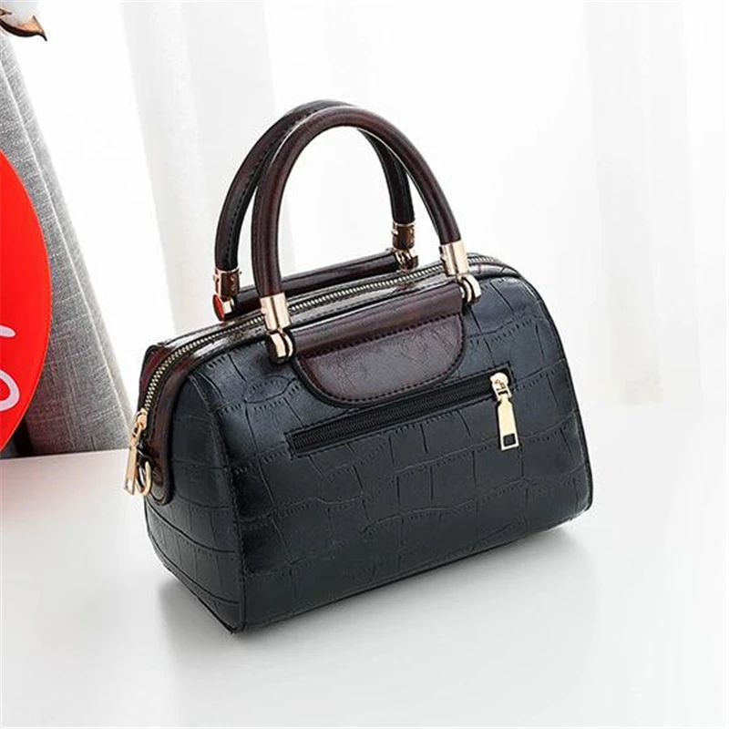 Luxury PU Leather Women Handbags with heart pendant ornaments Ladies Shoulder Bags Fashion Female Boston Crossbody Bags