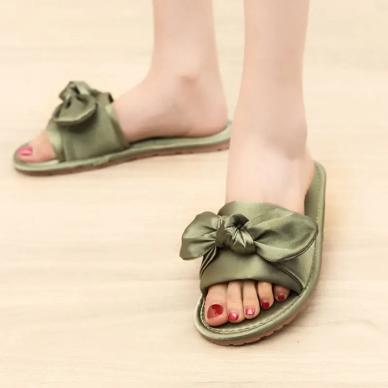 Армейский зеленый Женские шлепанцы; коллекция года; модные шлепанцы; Вьетнамки; женские сандалии; Летние повседневные пляжные шлепанцы с бантом; Вьетнамки; удобная обувь на плоской подошве - Цвет: Армейский зеленый