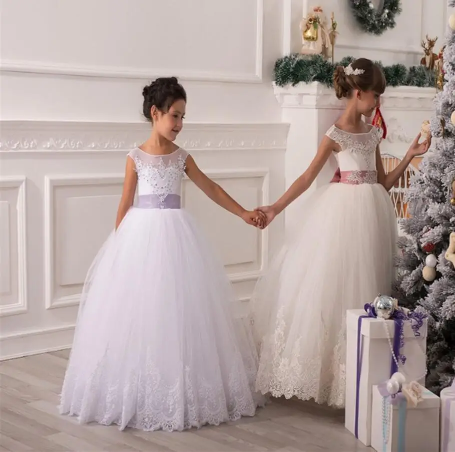 Wit Ivoor Bloem Meisje Jurken Voor Bruiloften Baljurk Kapmouwtjes Tulle Lace Kralen Lange Eerste Communie Jurken Meisje Wit Ivoor Bloem Meisje Jurken Voor Bruiloften Baljurk Kapmouwtjes Tulle Lace Kralen Lange Eerste Communie Jurken Meisje