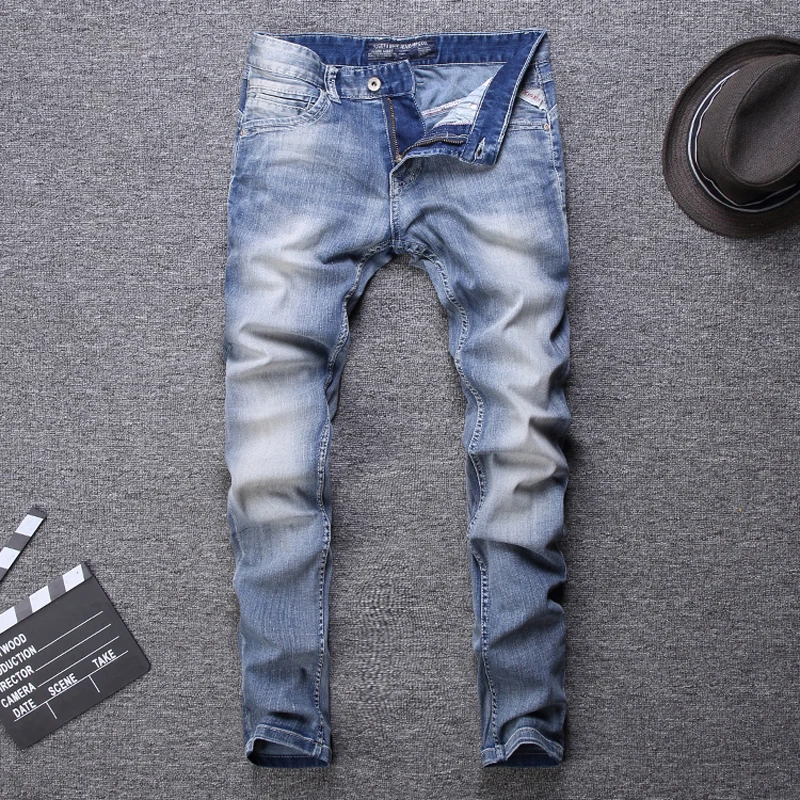 

Summer Fashion Men Jeans Light Blue White Wash Slim Fit Classical Jeans Men Simple Denim Pants Italian Vintage Designer Jeans