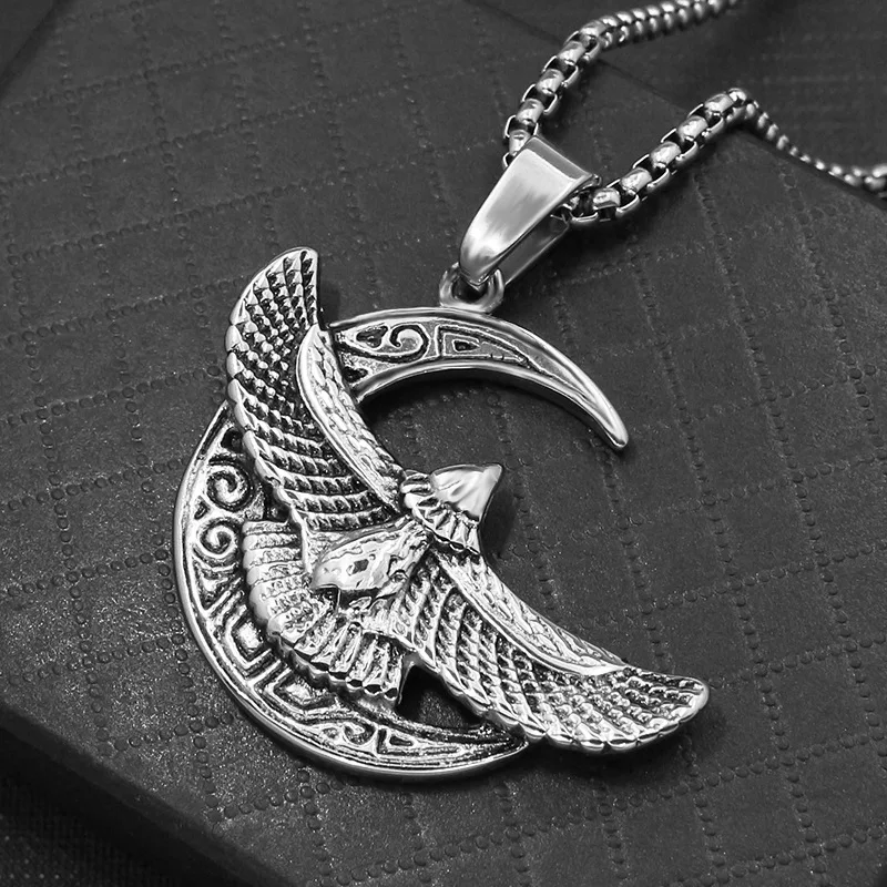 

316 Titanium Stainless Steel Men Necklace Vintage Curved Moon Flying Hawk Bird Hiphop Eagle Pendant Necklace Men Nightclub Party