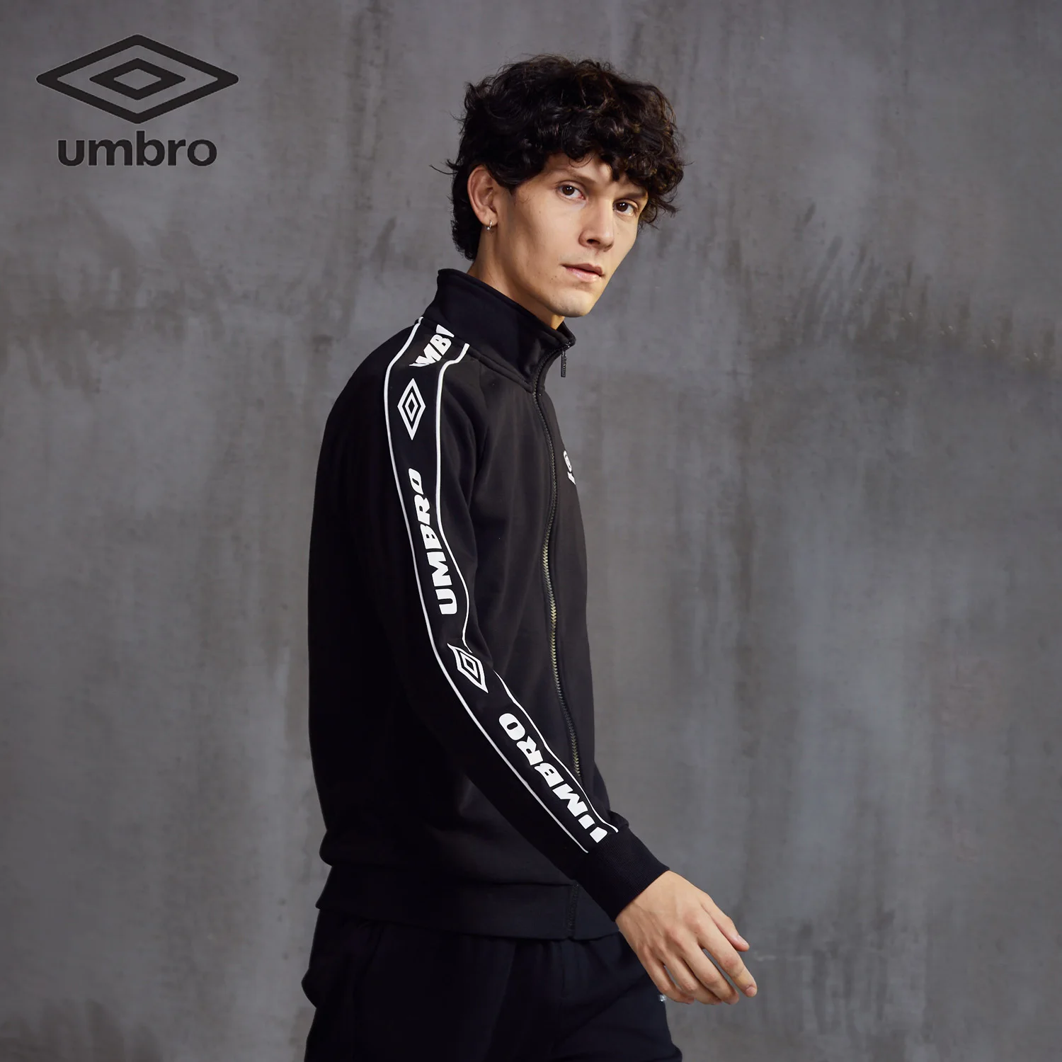 Umbro, новинка, мужская спортивная куртка, свитер, пальто, на молнии, воротник, Мужская классическая спортивная одежда, для отдыха, дышащая куртка, Uo183ap2409