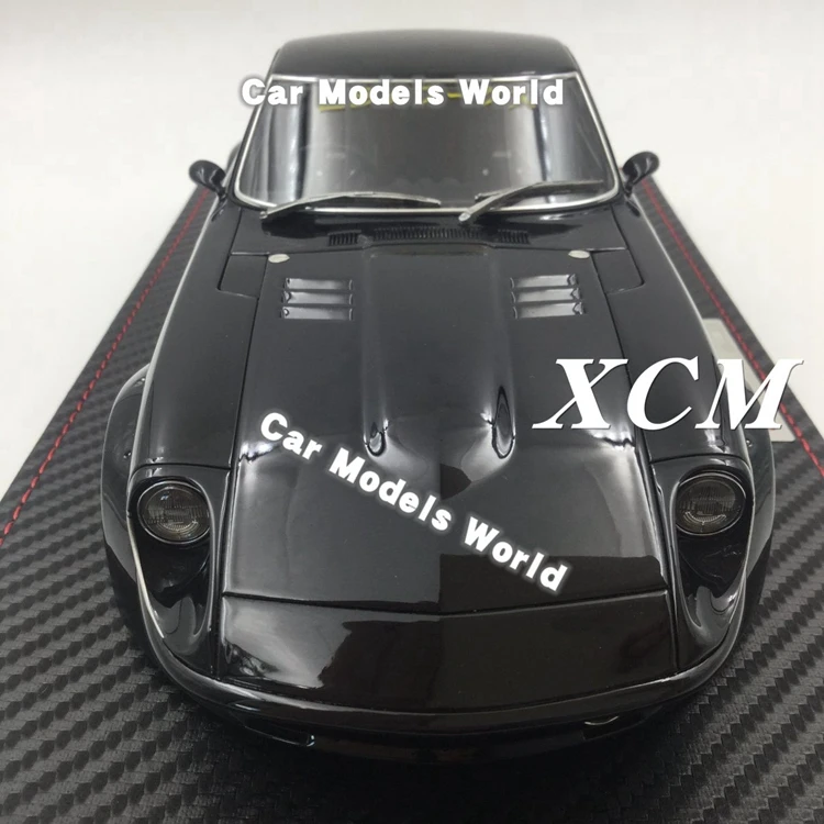 Полимерная модель автомобиля для IG-Model Fairlady Z(S30) 1:18(черный)+ маленький подарок