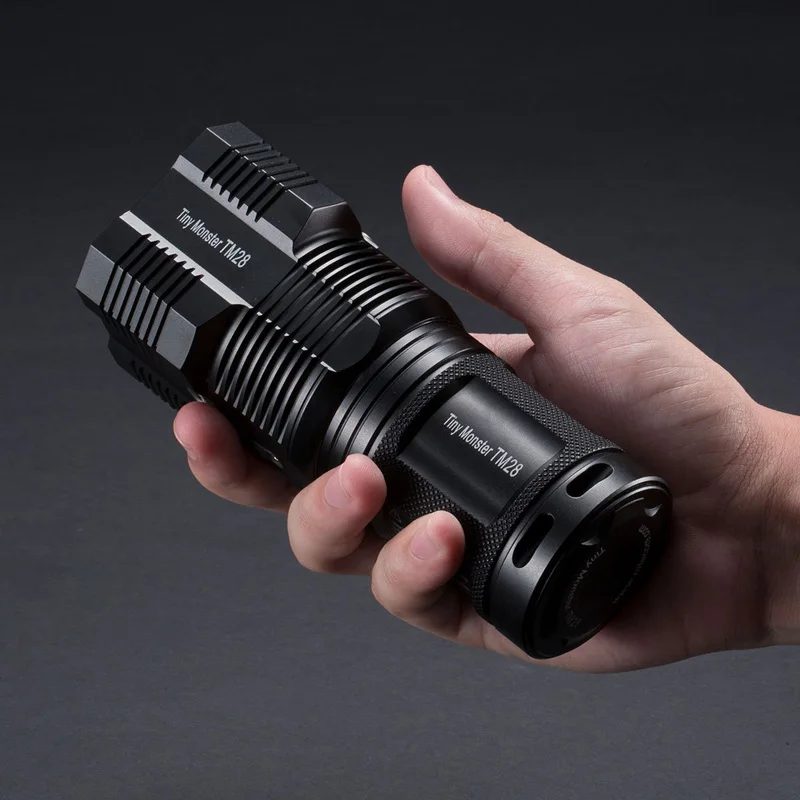 Светодиодный фонарик NITECORE TM28 4 * CREE XHP35 HI 655 лм дальность луча 18650 м с зарядным