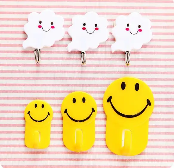 

3pcs/set Cartoon Smile Face Hook Multifunction Kitchen Storage Plastic Hooks Bathroom Towel Holder Wall Storage Rack LF 029