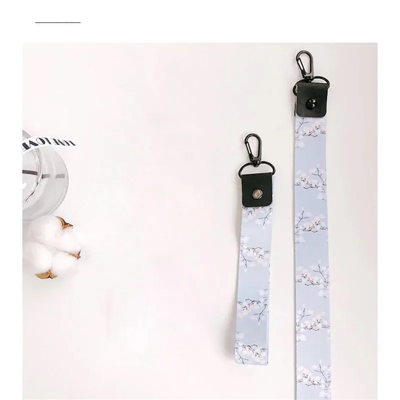LUDI Hot 3D Vintage Floral Phone Case for iPhone 7 7Plus Soft TPU Fashion Flowers Wrist Strap Phone Bag for iPhone X 6 6s 8 Plus7