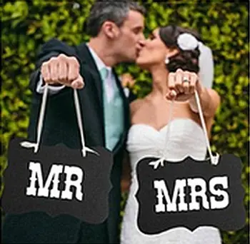 

1 Set of "MR &MRS" Wedding Chair Signs Bride Groom Photo Props