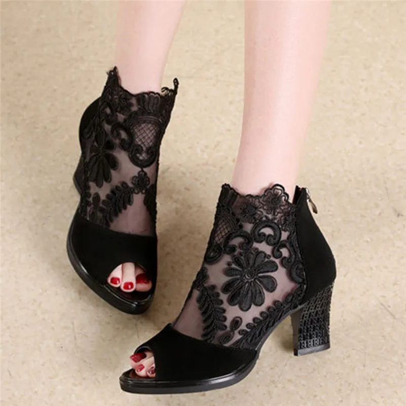 Women's Sexy Flower Pattern Lace Sandals Black 1