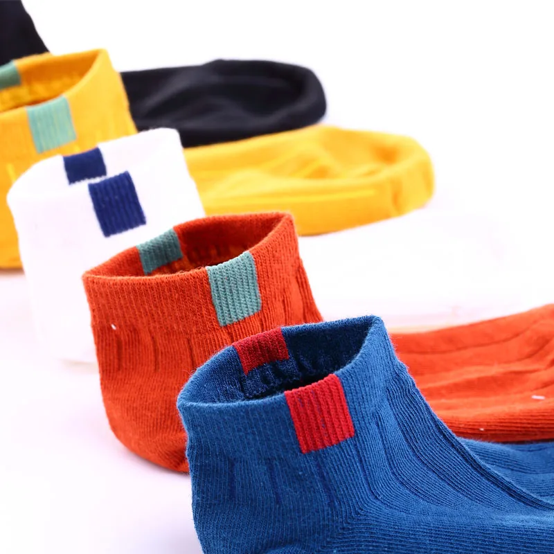 Новые носки для женщин дышащая 5 пар/упак Хлопок Забавный Модные ботильоны носок Симпатичные конфеты Цвета короткие Повседневное носки комплект