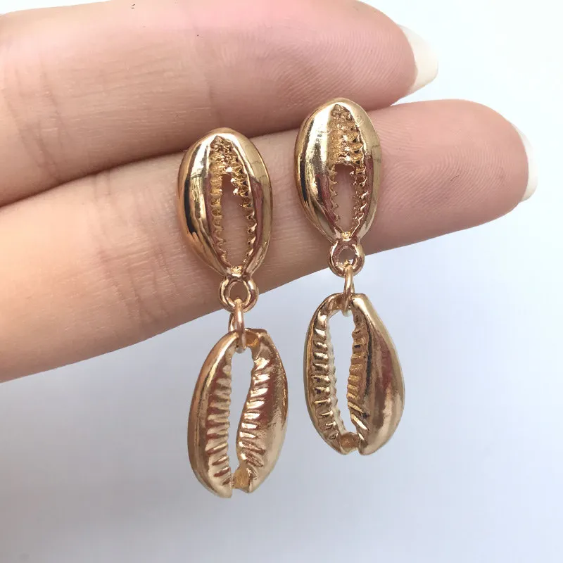 Женские серьги в виде ракушек Cowrie золотистые висячие с ракушками вечерние на