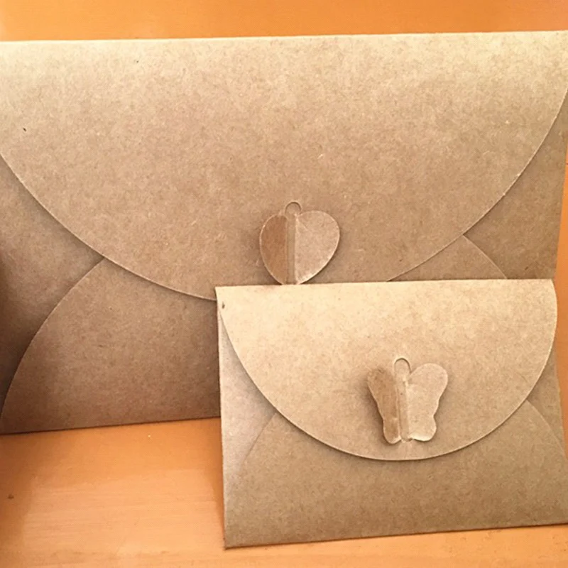 

10pcs/lot Retro Envelope European Love Button Butterfly Buckle Envelope DIY Love Butterfly Size Kraft Paper Envelope Print