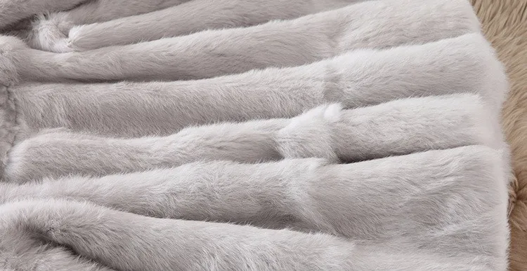 2875422807_1330719492