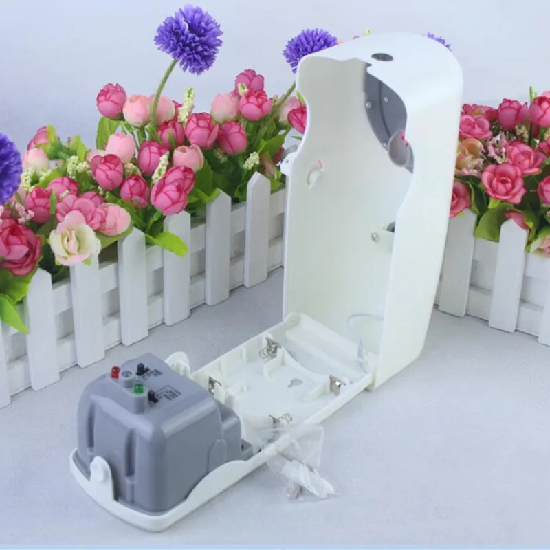 aerosol dispenser (10)