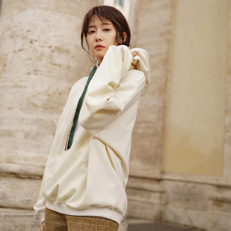 

INMAN Autumn Pullover Raglan Sleeve Cotton and Polyester Fashion Causal Loose Style Solid Color Drawstring Hoodies Women