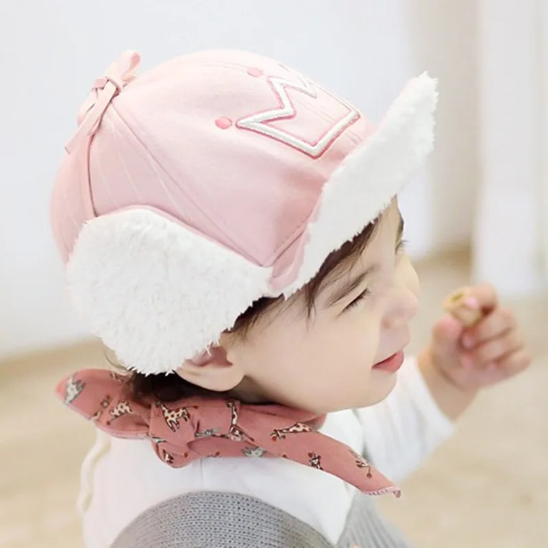 Корейская версия новинка зимние шапки для мальчиков и девочек младенцев и маленьких детей Корона baby обувь с плюшевой подкладкой уха крышки кастрюли шапочки