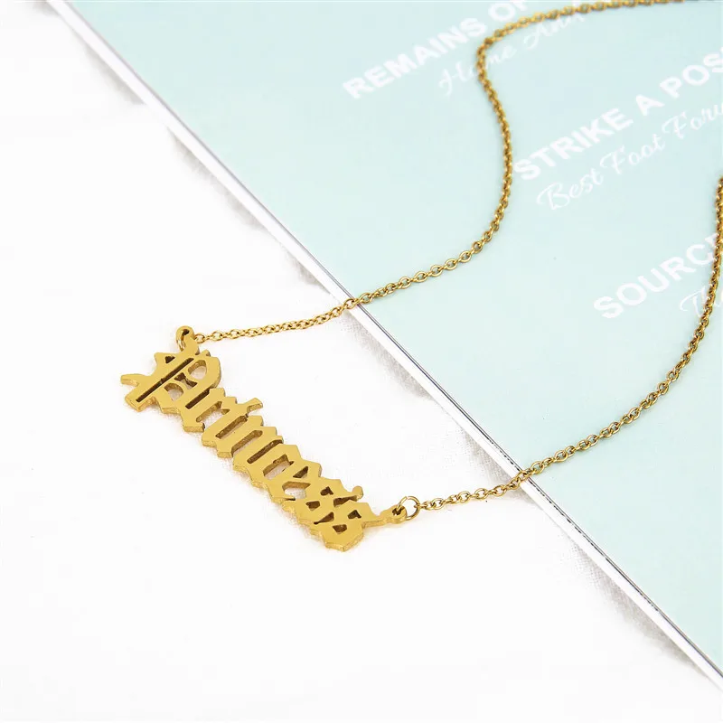 Буква "Принцесса" ожерелье Старый английский шрифт Алфавит принцесса короткая цепь для ключиц ожерелье мода личности женские ювелирные изделия