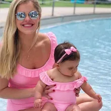 Семейный комплект для мамы и дочки; купальник для мамы и дочки; бикини с оборками для маленьких девочек; милый цельный купальный костюм; Купальник; Монокини